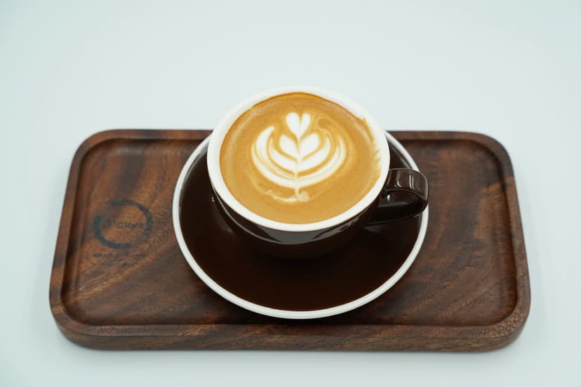 FLAT WHITE